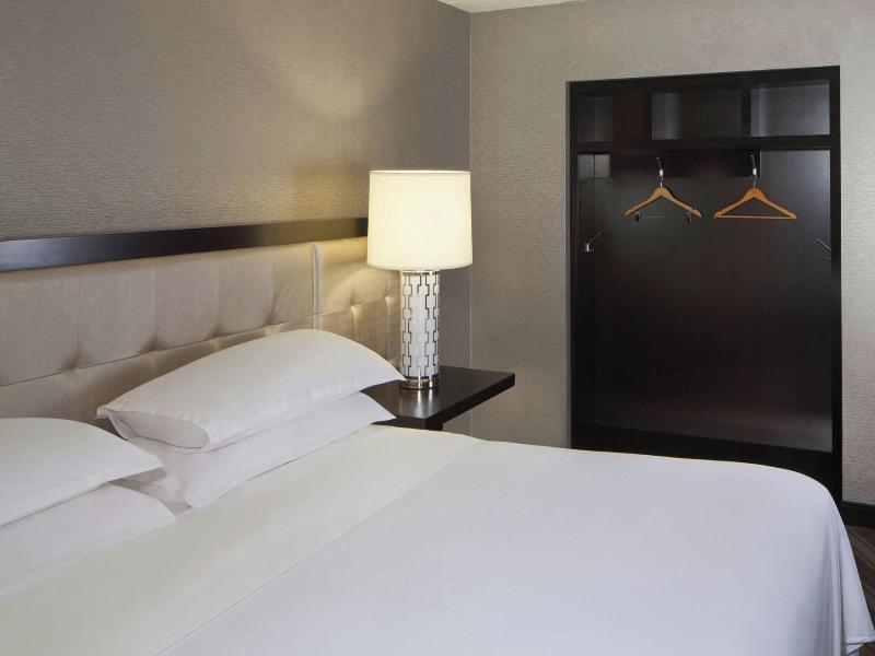 Sheraton Bucks County Langhorne image