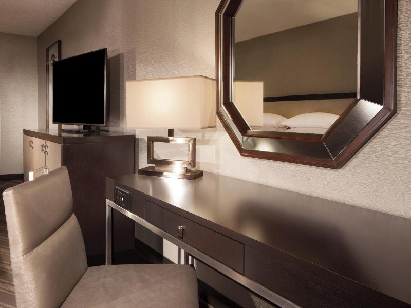 Sheraton Bucks County Langhorne image