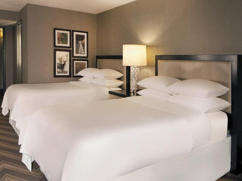 Sheraton Bucks County Langhorne image