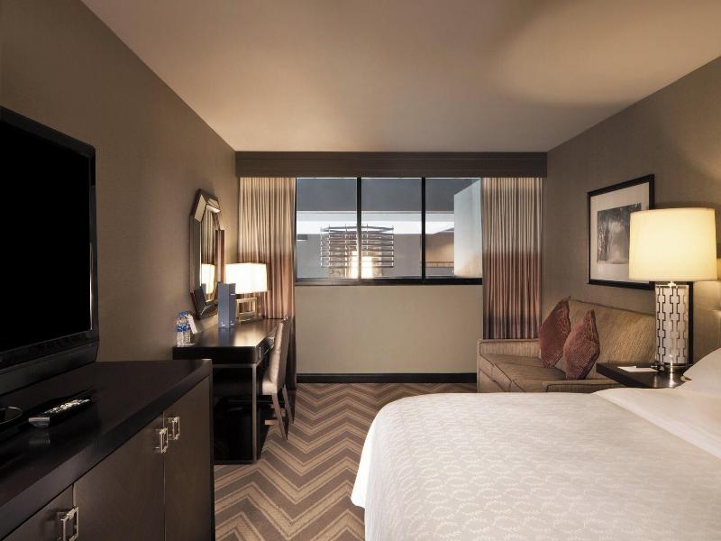 Sheraton Bucks County Langhorne image