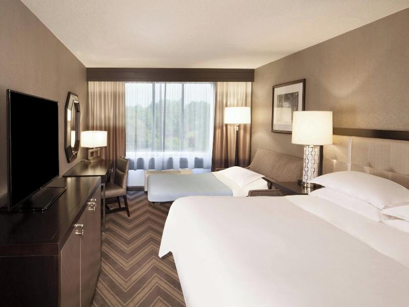 Sheraton Bucks County Langhorne image