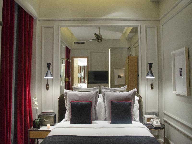 Browns Central Hotel image