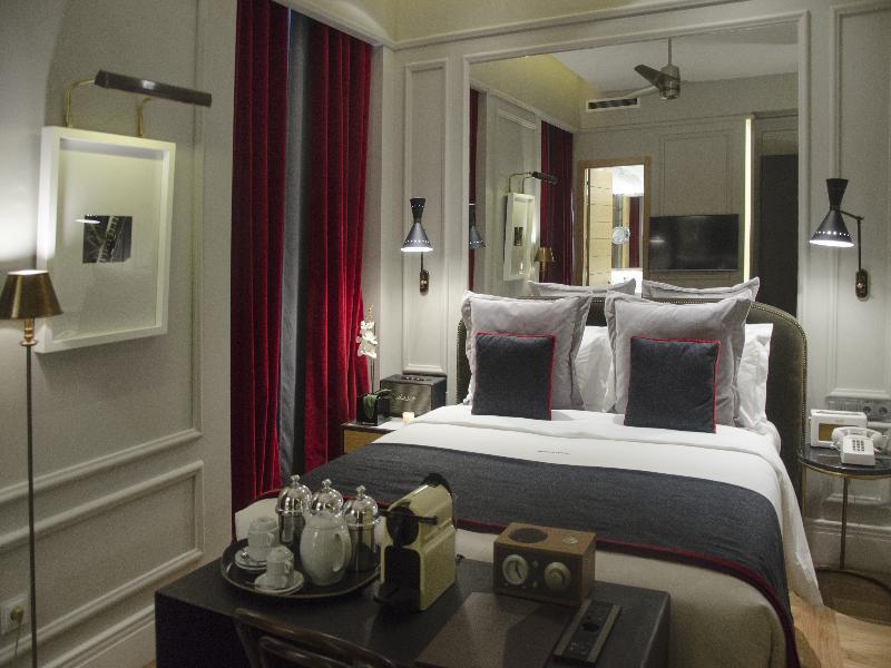 Browns Central Hotel image