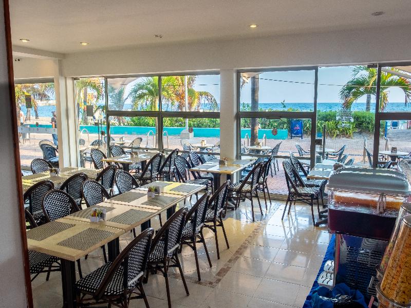 Hotel Portobelo beach image