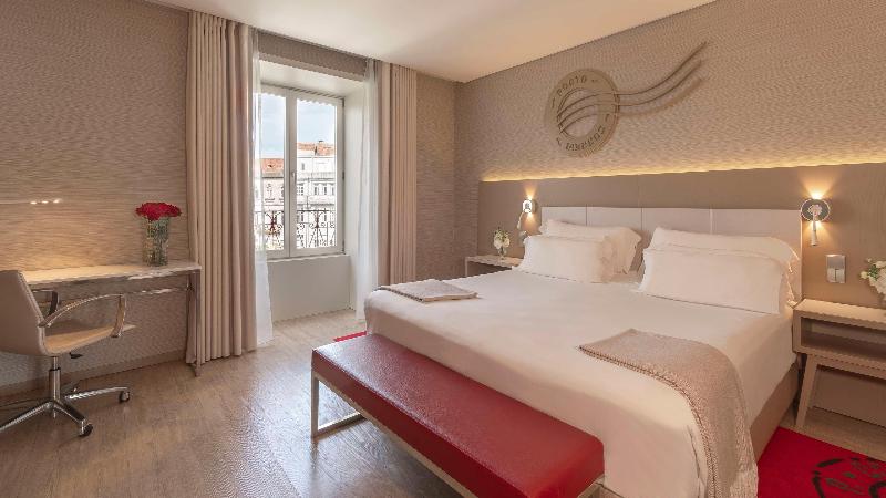 NH Collection Porto Batalha image