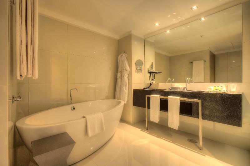 NH Collection Porto Batalha image