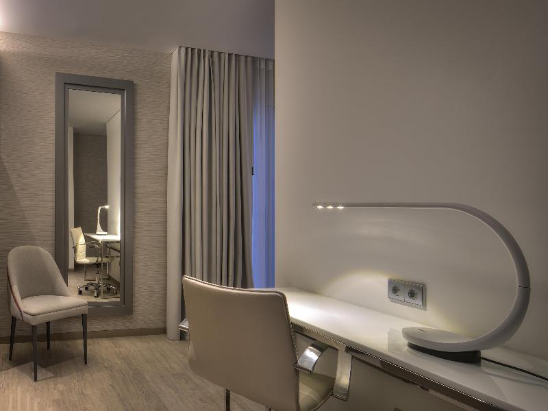 NH Collection Porto Batalha image