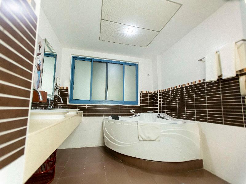 Best Western Premier Accra Airport Hotel image