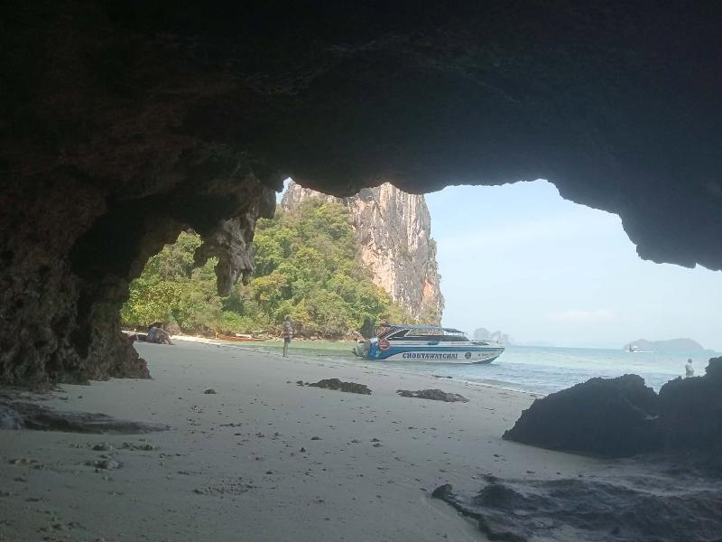 Koh Jum Beach Villas image