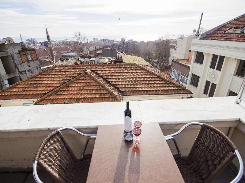 Feyza Apartments image
