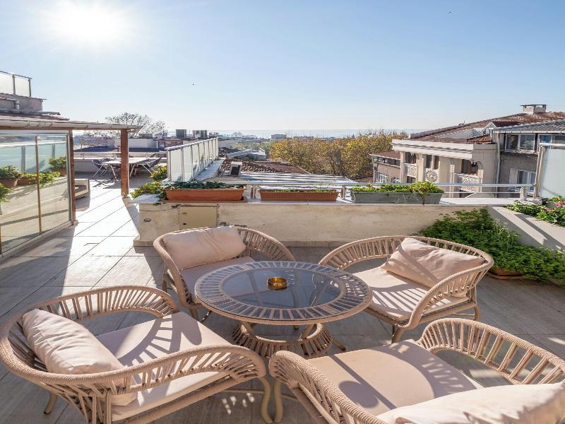Feyza Apartments image