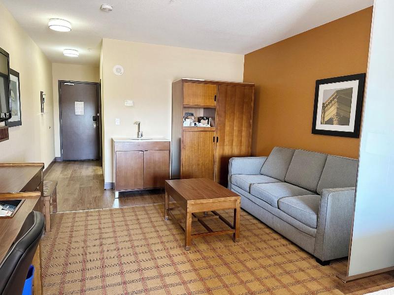 Four Points by Sheraton Edmonton Gateway image