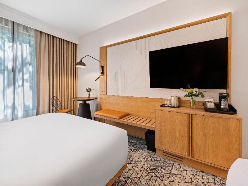Sheraton Chapel Hill Hotel image