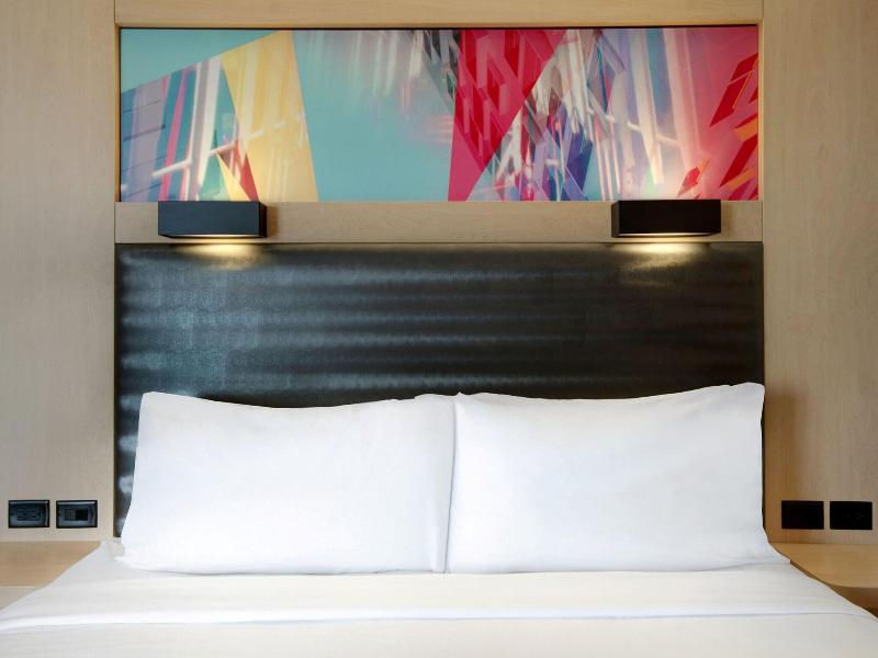 Aloft Oklahoma City Downtown Bricktown image