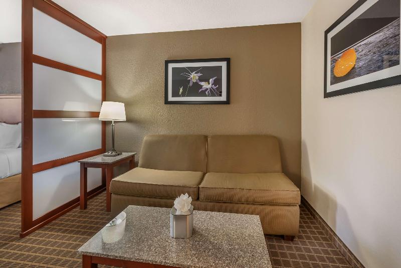 Best Western Plus Peak Vista Inn & Suites image