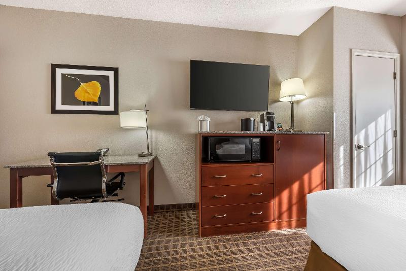 Best Western Plus Peak Vista Inn & Suites image