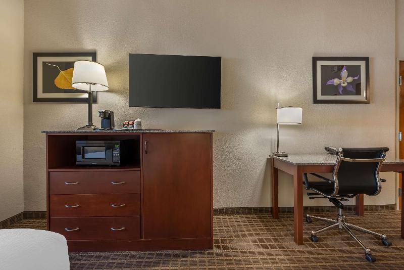 Best Western Plus Peak Vista Inn & Suites image