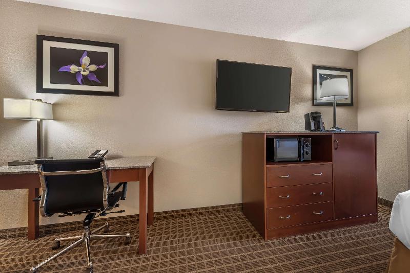Best Western Plus Peak Vista Inn & Suites image
