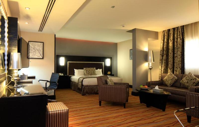 SUITE DELUXE KING BED
