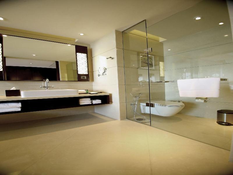 Kochi Marriott Hotel image