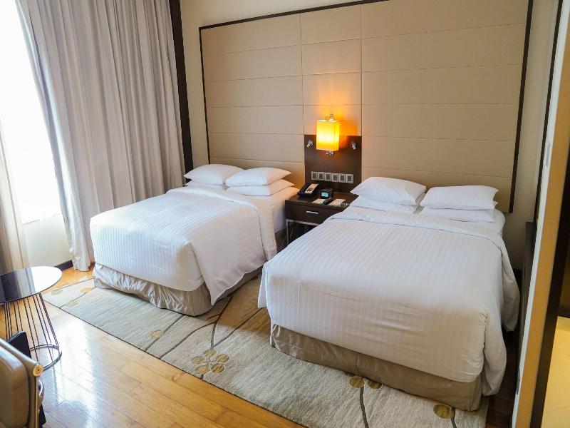 Kochi Marriott Hotel image