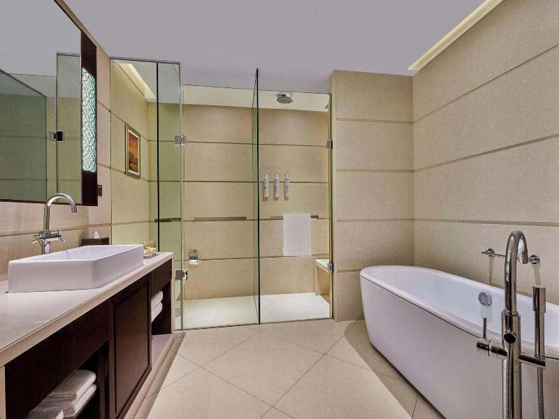 Kochi Marriott Hotel image