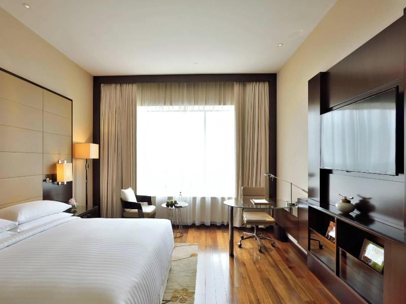 Kochi Marriott Hotel image