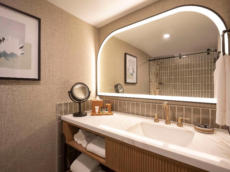 Scottsdale Resort And Spa Curio Collection Hilton image