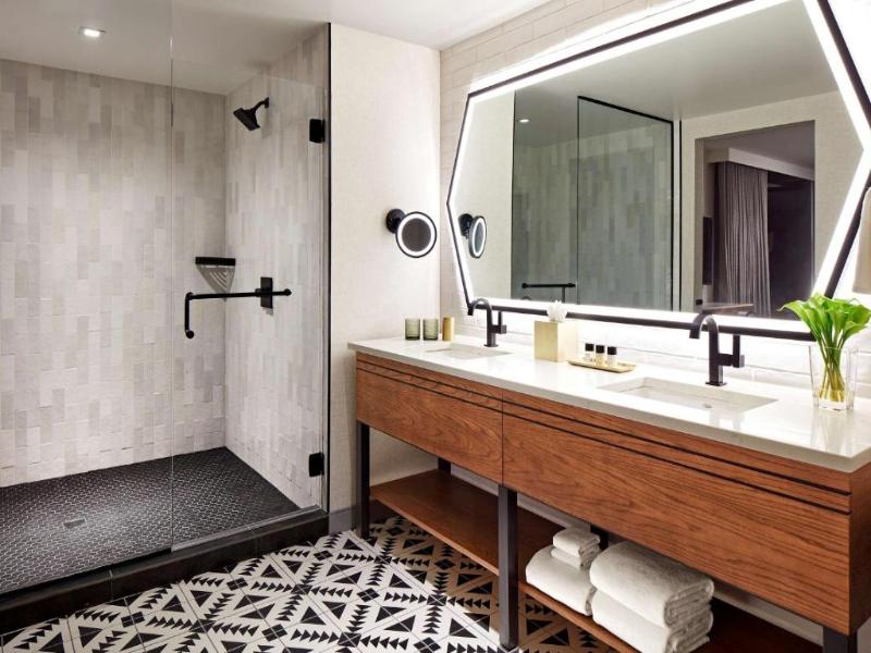 Scottsdale Resort And Spa Curio Collection Hilton image