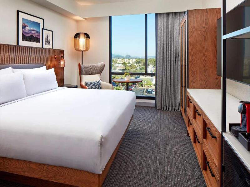 Scottsdale Resort And Spa Curio Collection Hilton image