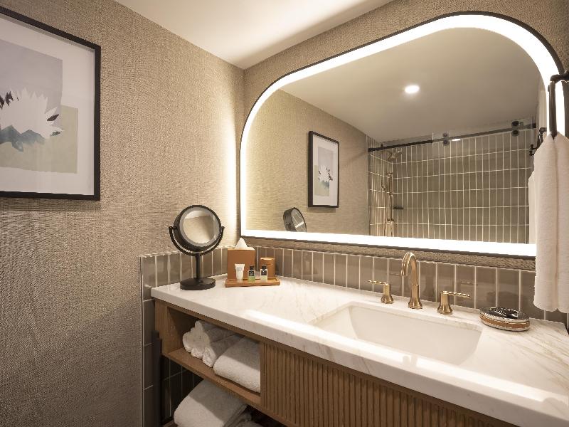 Scottsdale Resort And Spa Curio Collection Hilton image