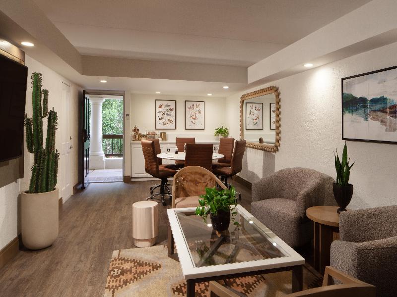 Scottsdale Resort And Spa Curio Collection Hilton image