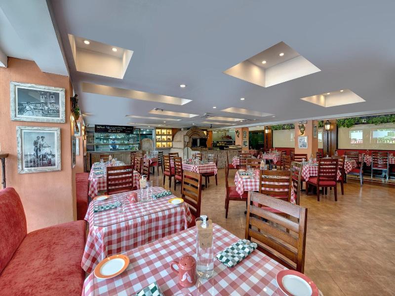 Islamabad Marriott Hotel image