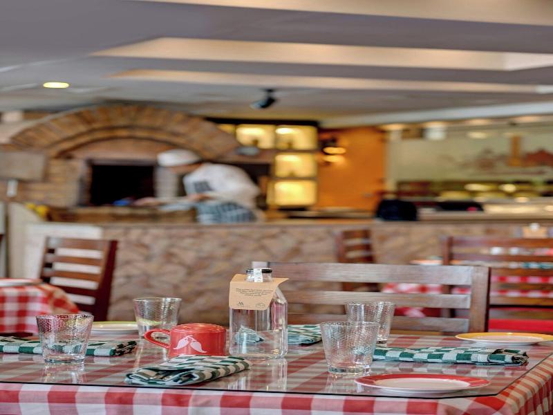 Islamabad Marriott Hotel image
