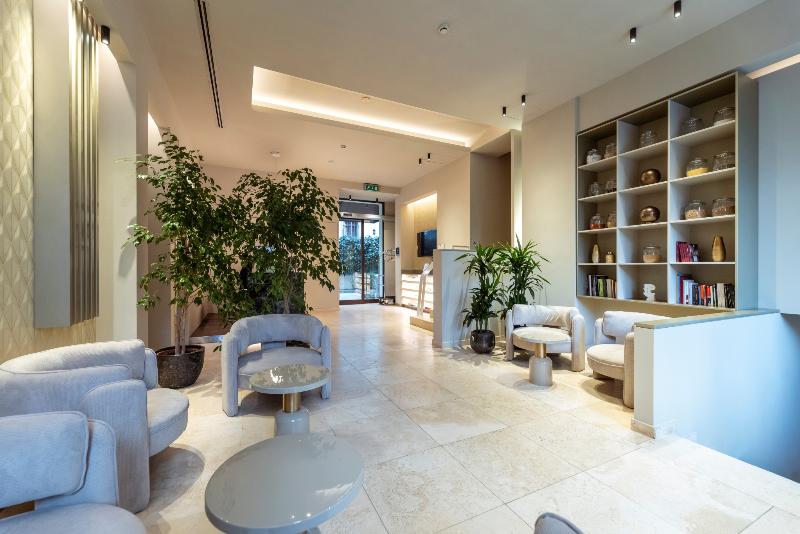 UNA HOTELS Villa dei Platani Foligno image