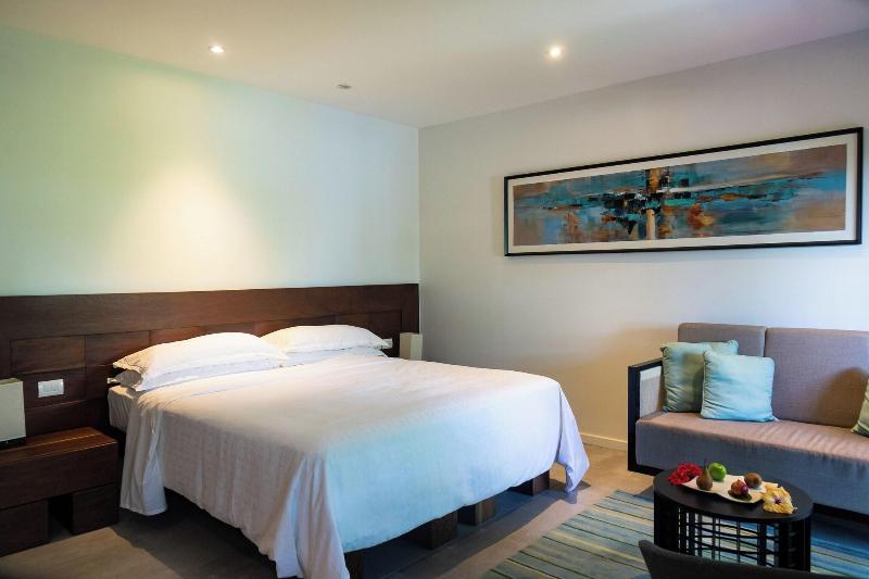 Sheraton Resort & Spa, Tokoriki Island, Fiji image