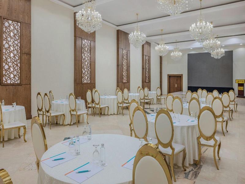 Le Meridien Hotel Medina image