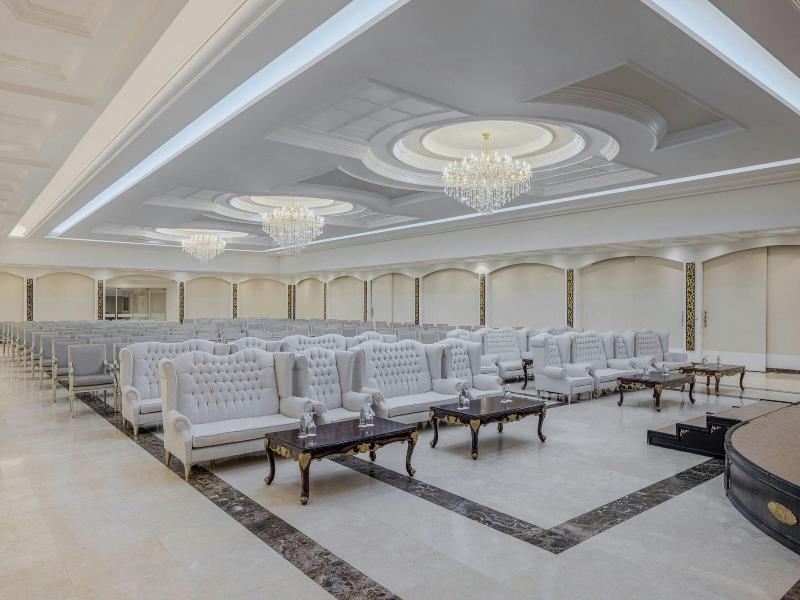 Le Meridien Hotel Medina image