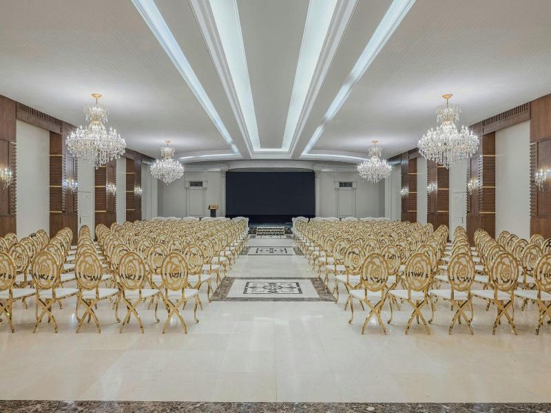 Le Meridien Hotel Medina image