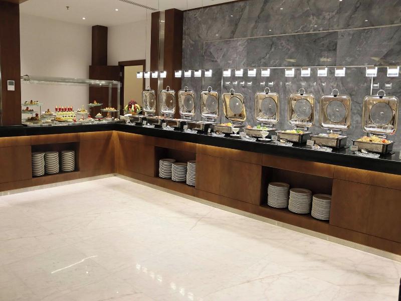 Le Meridien Hotel Medina image
