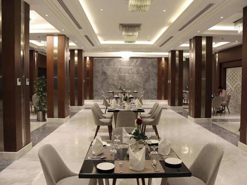 Le Meridien Hotel Medina image