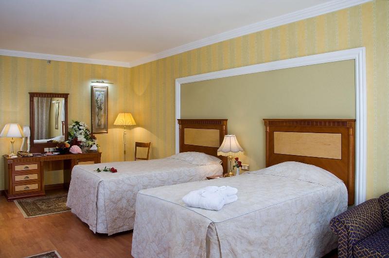 Le Meridien Hotel Medina image