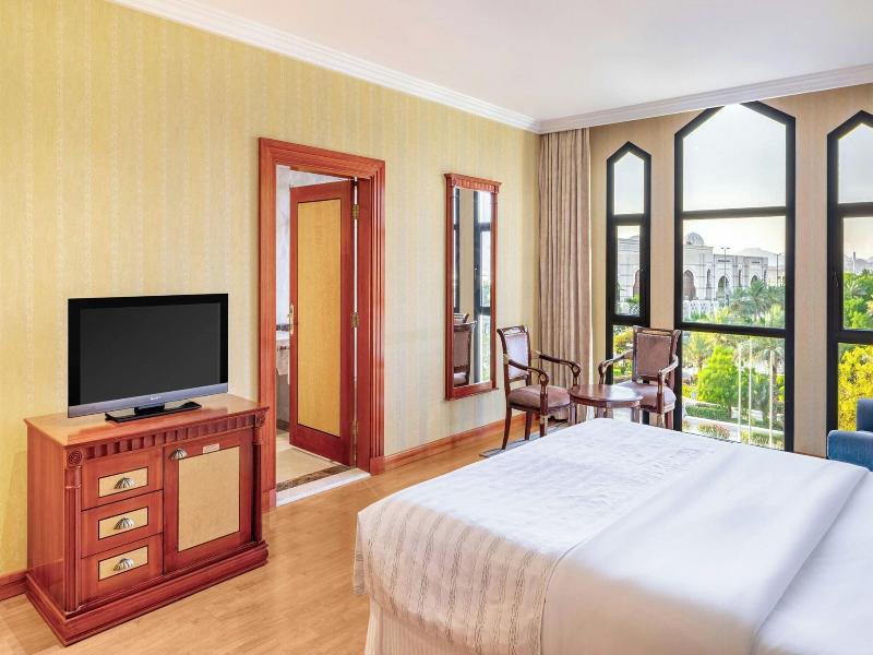 Le Meridien Hotel Medina image