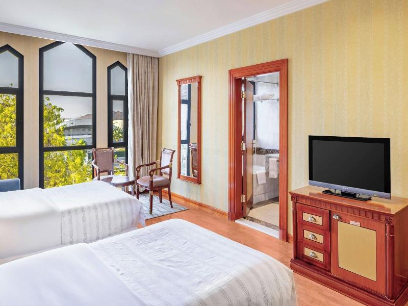 Le Meridien Hotel Medina image