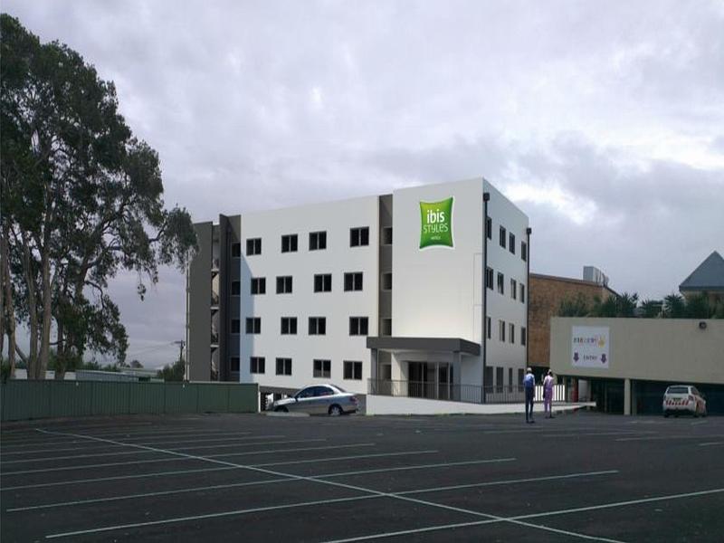 IBIS STYLES THE ENTRANCE