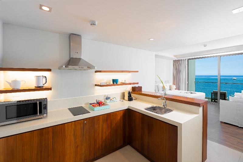 A La Carte Da Nang Beach Hotel image