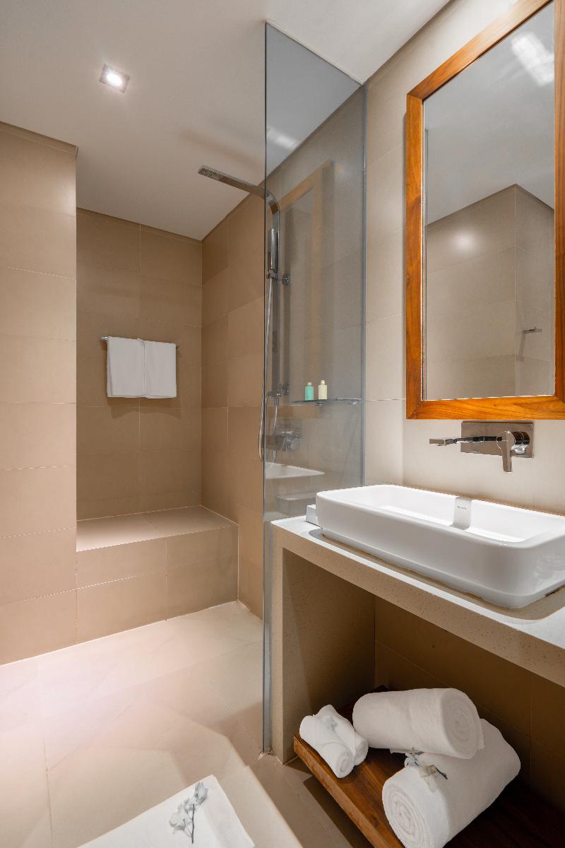 A La Carte Da Nang Beach Hotel image