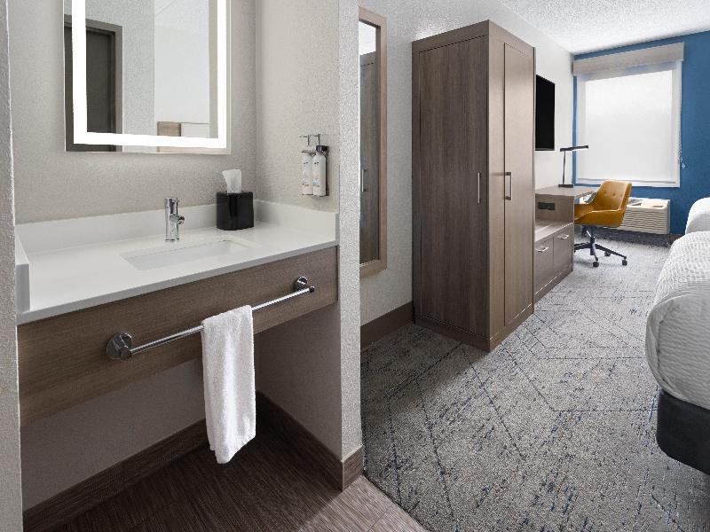 Holiday Inn Express Harrisburg NE image