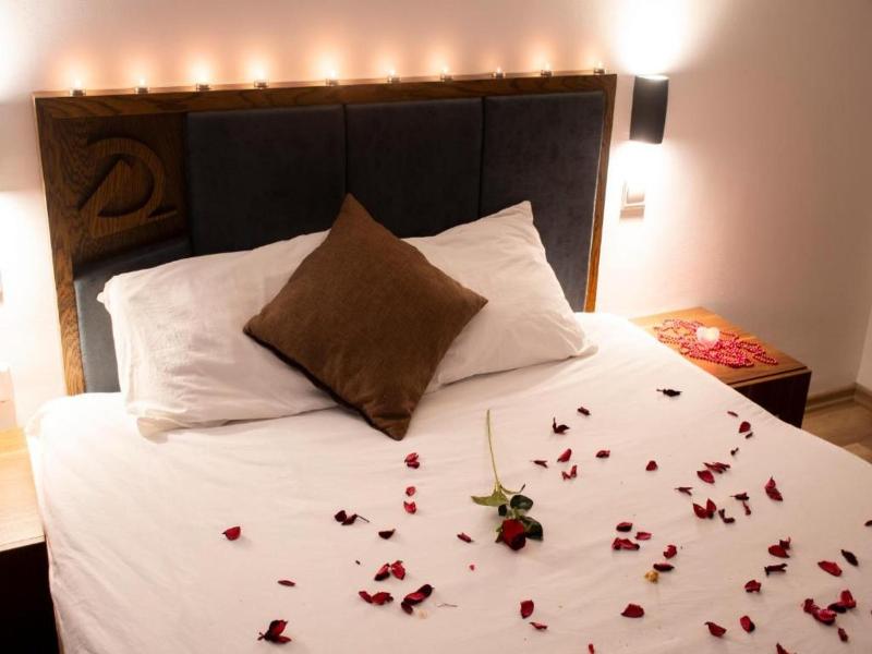 Dorona Hotel image