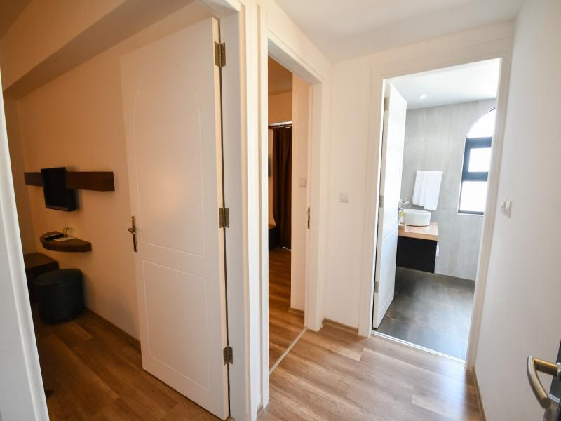 Dorona Hotel image